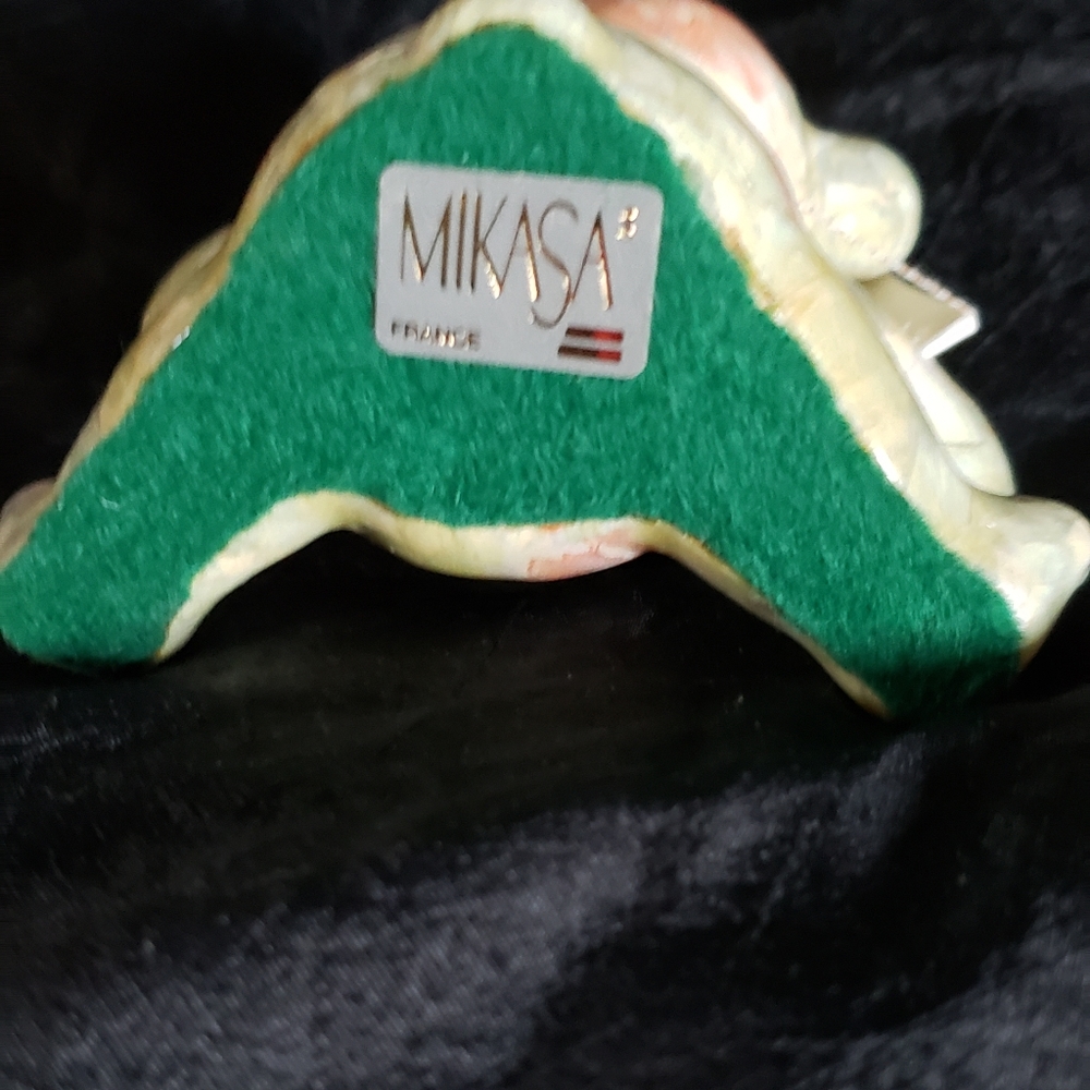 Global Studios Mikasa Bear - Picture 7 of 7